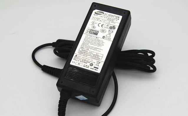 注意事項(xiàng)1：充滿電后拔掉電源！